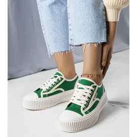 PA1 Le sneakers verdi con plateau di Connie bianco verde 1