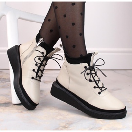 Stivali in pelle beige isolanti sulla piattaforma di Filippo DBT4799 1