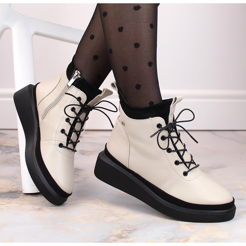 Stivali in pelle beige isolanti sulla piattaforma di Filippo DBT4799 1