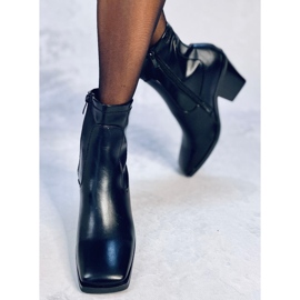 Tacchi alti di Arya Black nero 1