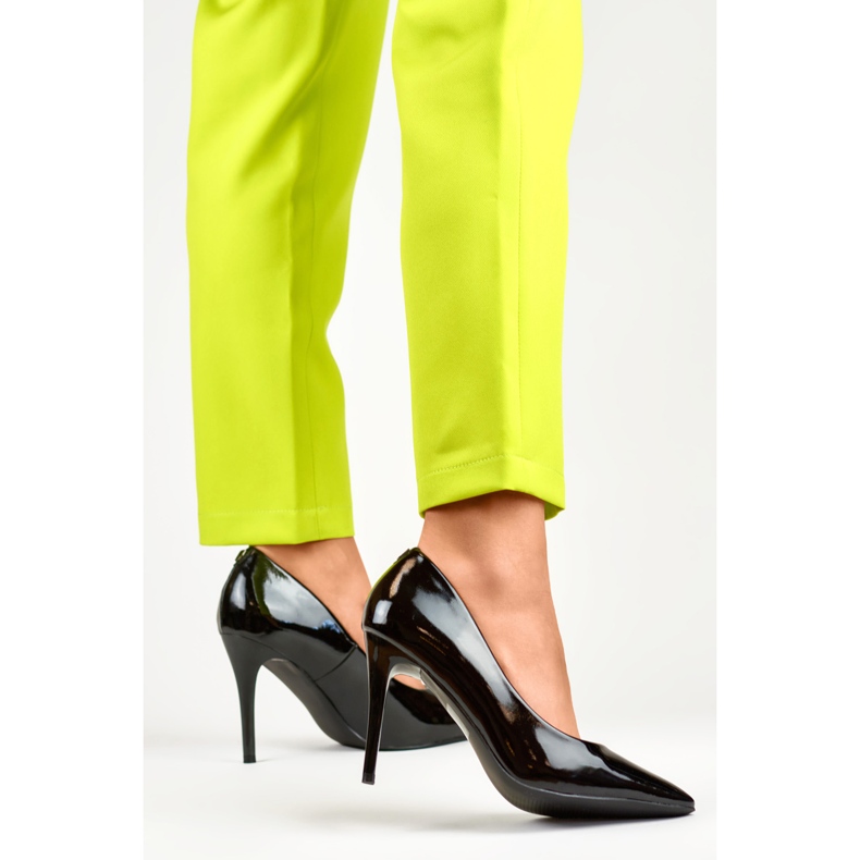 Tacchi a spillo da donna in vernice nera nero 2