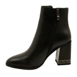 Stivali isolati neri da donna con filippo DBT4842/23 BK nero 6