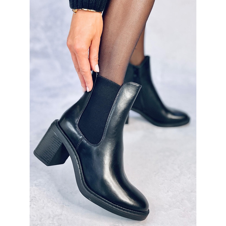 Stivali classici Clea Black con tacco alto nero 2