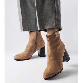 Stivaletti eleganti beige di Serbadone 1