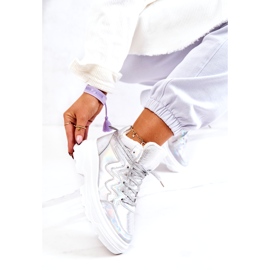 Scarpe sportive isolate da donna in argento d'argento 5