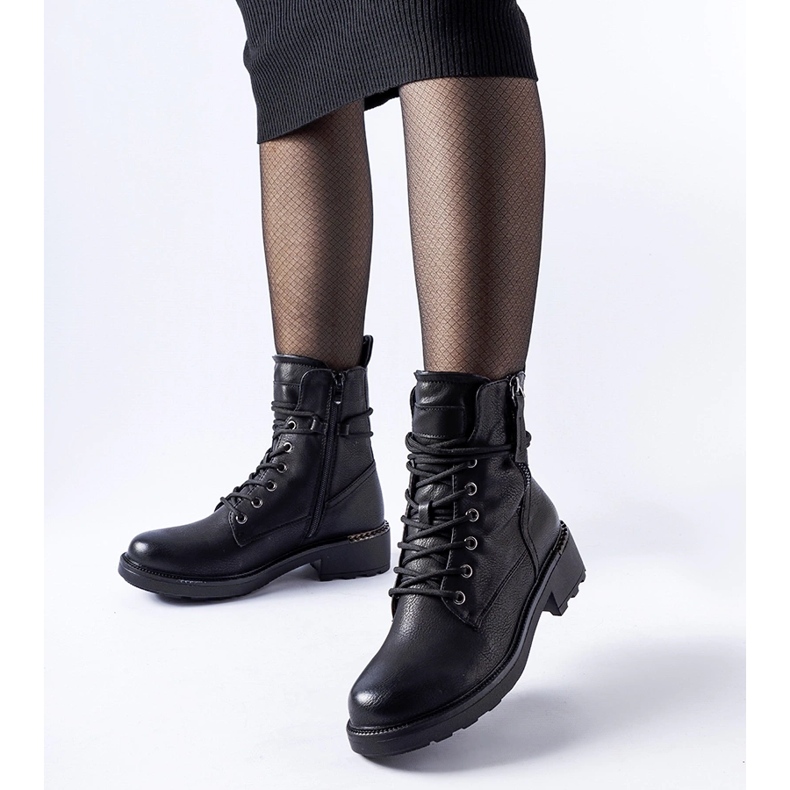 Stivaletti neri con cerniera decorativa Emarese nero 1