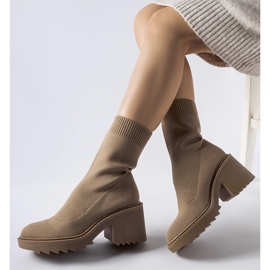 Stivaletti beige scuro con tomaia flessibile Cadiz 2