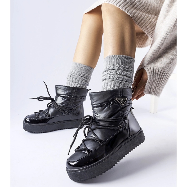 Doposci isolanti neri con elastico Oslavia nero 1