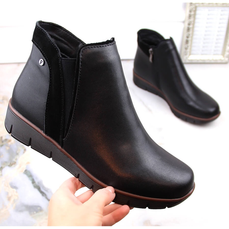 Stivali con zeppa in pelle da donna neri isolanti Filippo DBT4781 nero 1