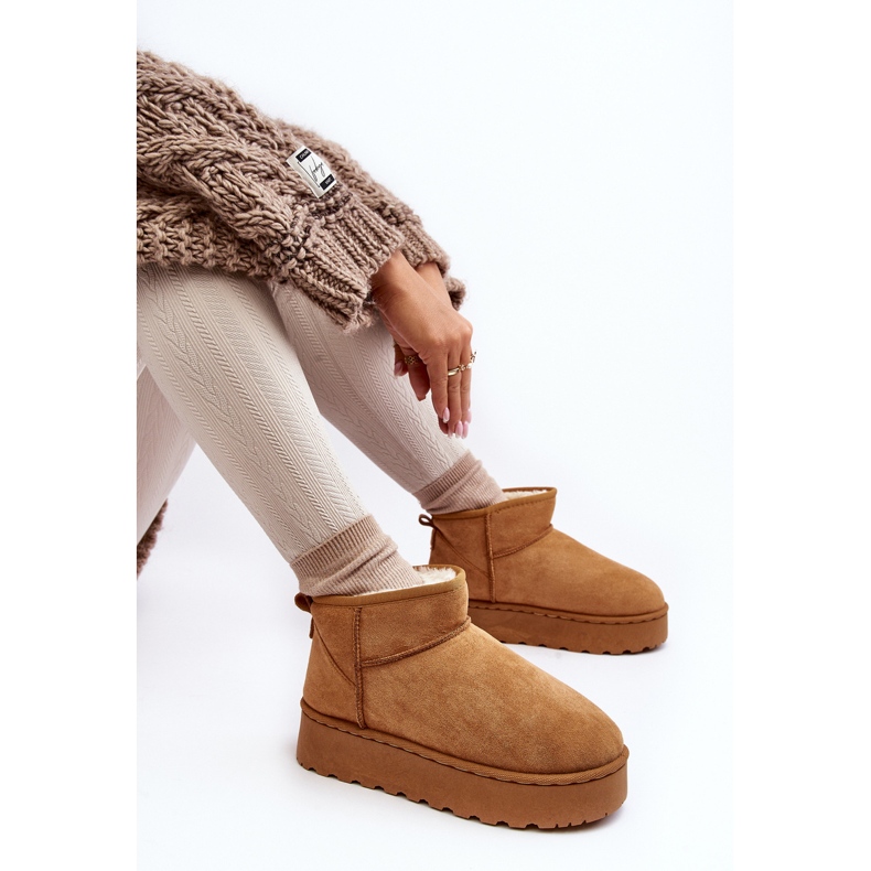 Stivali da neve con plateau da donna isolati con pelliccia Xamella color cammello marrone 1