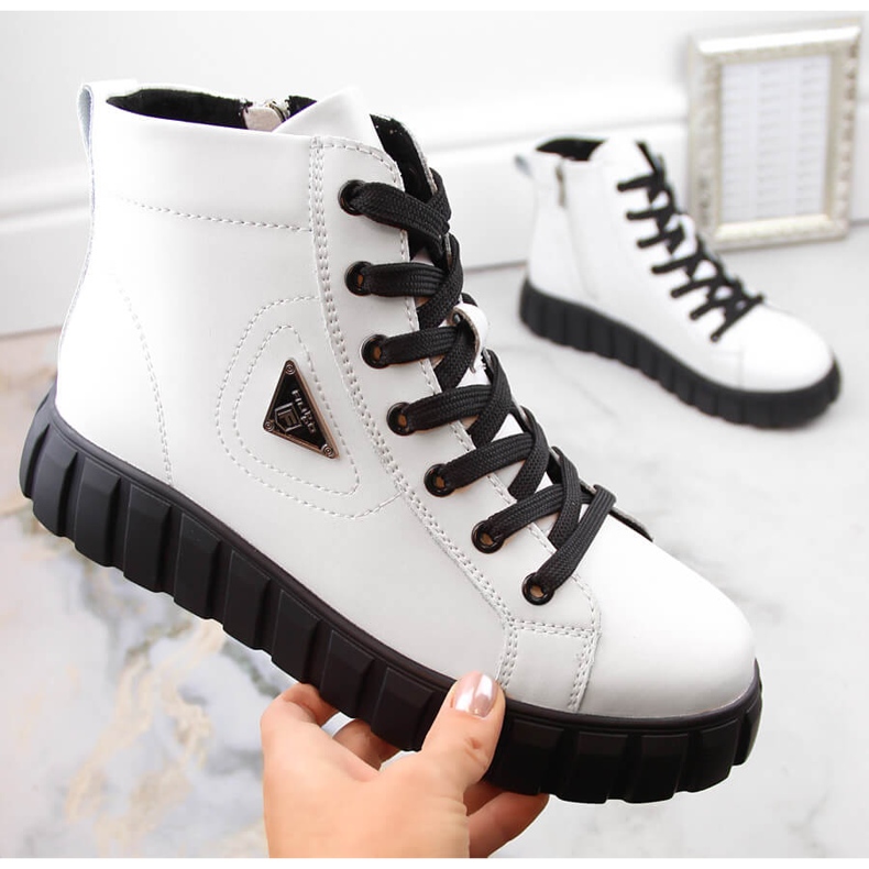 Stivaletti da donna bianchi in pelle con plateau di Filippo DBT4146 bianco 1