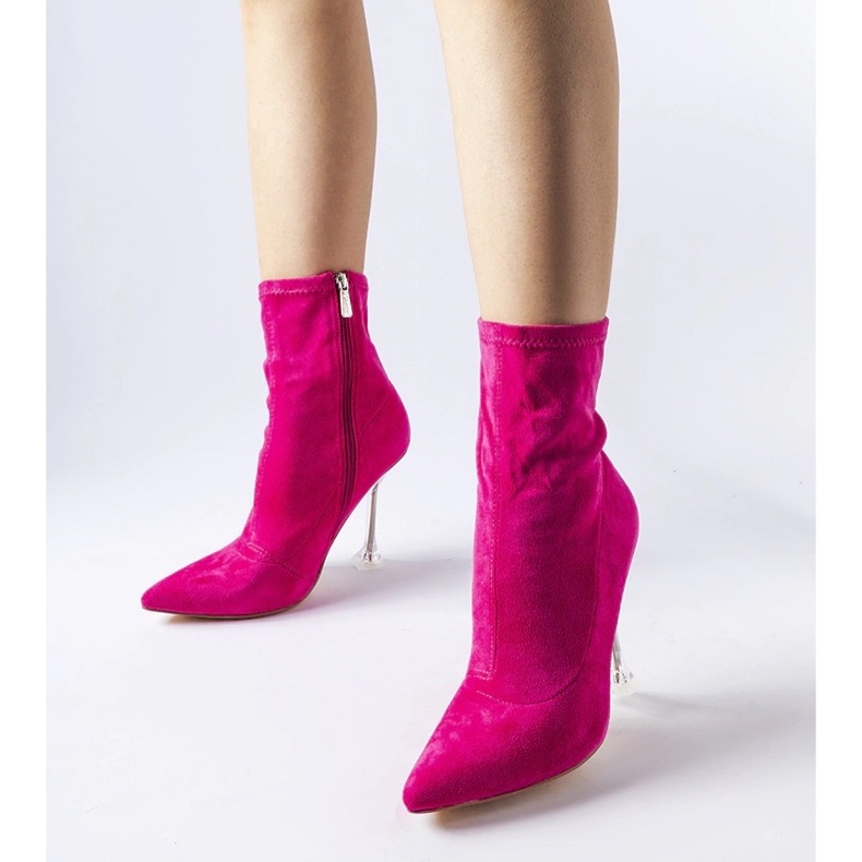 Stivali rosa con tacco decorativo di Ferguson 2