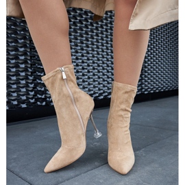 Stivaletti beige scuro con tacco alto di Ferguson 1