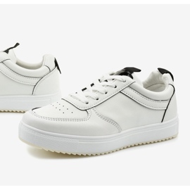 Sneakers bianche con inserti neri KK-203 bianco nero 1