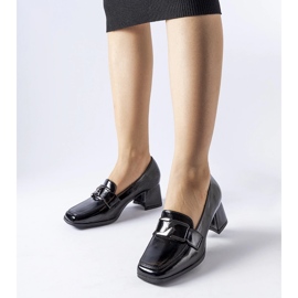 Décolleté in vernice nera con fibbia Poiano nero 1