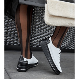 Sneakers con zeppa in pelle bianca e nera Piano bianco 2