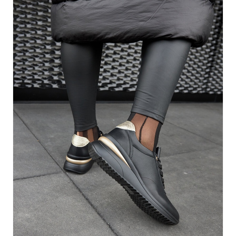 Sneakers con zeppa in pelle nera di Federico nero 1