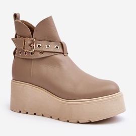 Stivaletti Da Donna In Pelle Su Zeppa Con Plateau E Cinturini Zazoo 1752 Beige 1