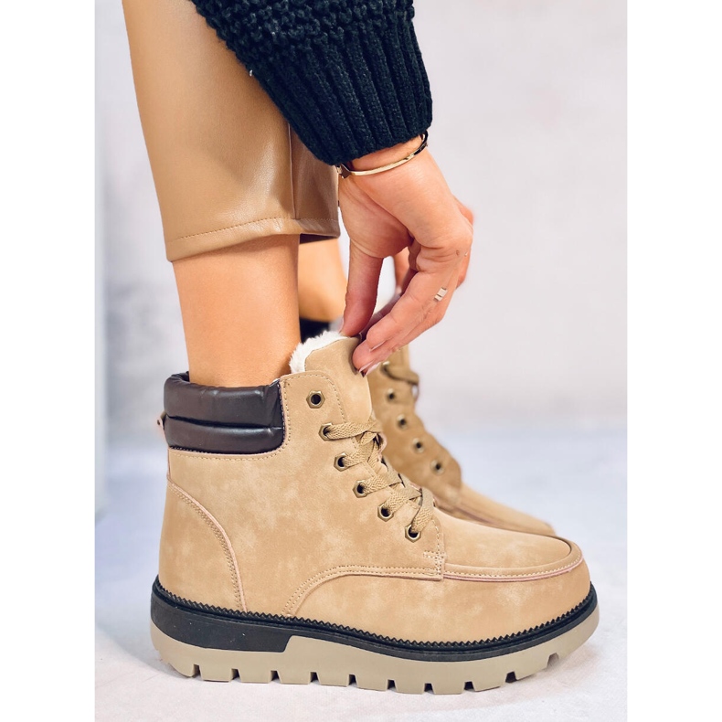 Stivali isolati di Germano Camel beige 1