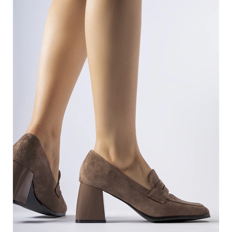 Décolleté marroni con tacco Mill in vernice marrone 1