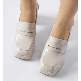 Décolleté in vernice grigia con tacco West grigio 1