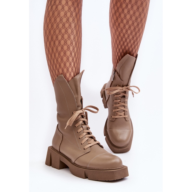 Stivaletti da lavoro in pelle da donna su un tacco piatto massiccio Zazoo 976A Beige scuro 1