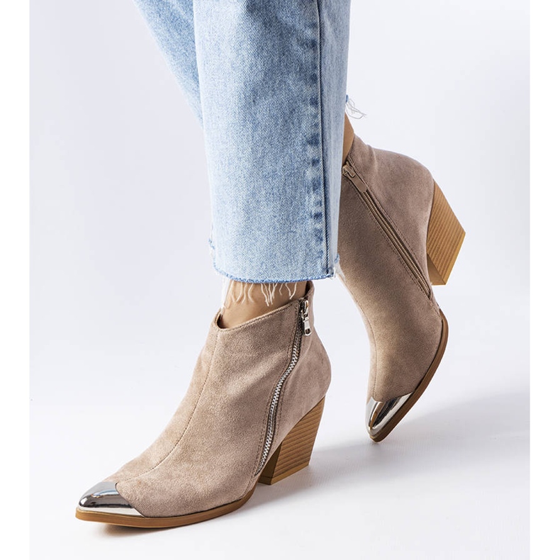 Stivali texani beige con punta in metallo di Vergne 1