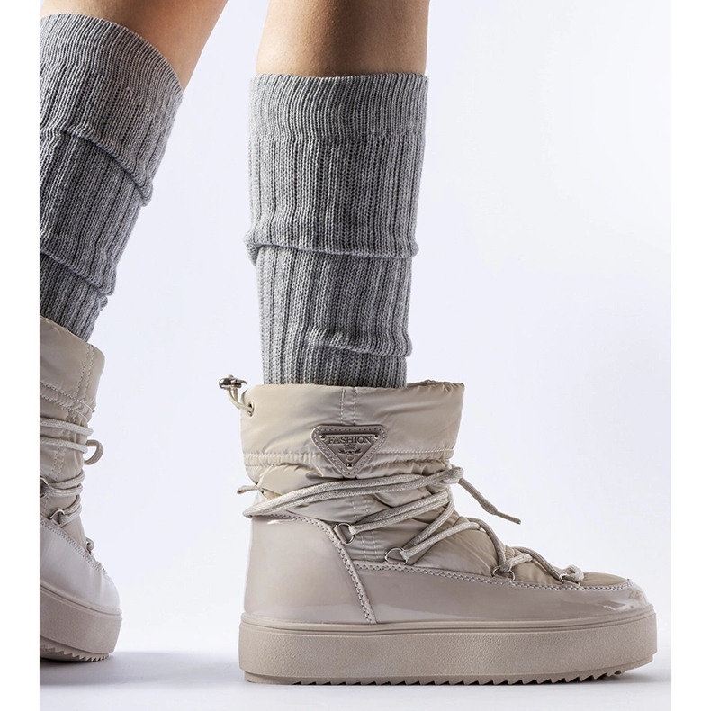 Doposci in vernice beige con fascia elastica di Calogero 1