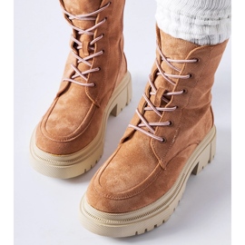 Sneaker rosse con massiccia suola Riel rosso 2