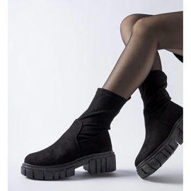 Stivaletti slip-on Montefusco in eco-camoscio nero 1