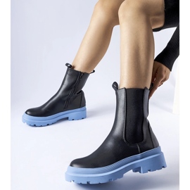 Le scarpe nere di Georgette con la suola blu nero 1
