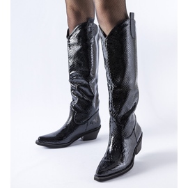 Stivali da cowboy Chapin isolati in vernice nera nero 1