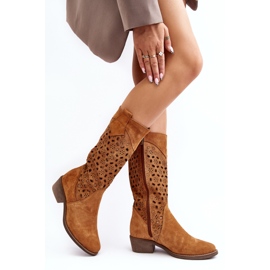 Stivali da donna in pelle scamosciata traforata con tacco basso Camel Ndulu marrone 2