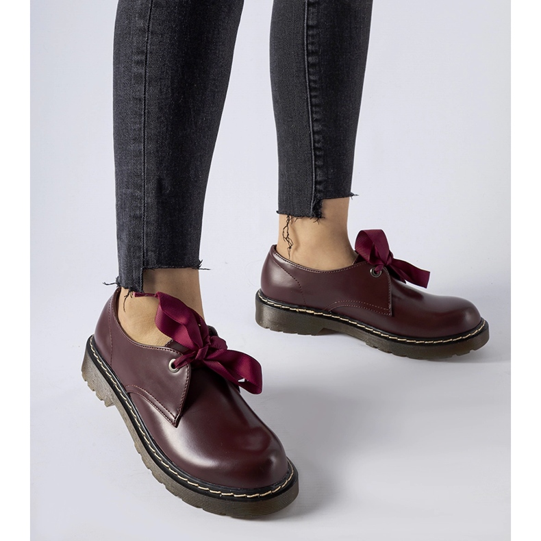 Scarpe marrone con fiocco decorativo di Rodriguez rosso 1