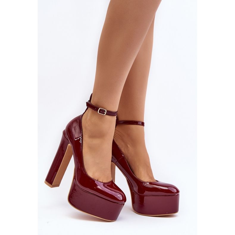 Décolleté laccate su plateau massiccio e tacco a stiletto, Ninames bordeaux rosso 1