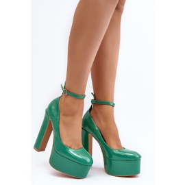 Décolleté laccate su plateau massiccio e tacco a stiletto, Green Ninames verde 1