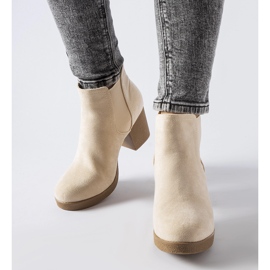 Stivaletti slip-on beige di Trevano 1