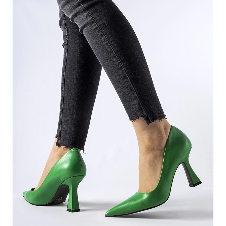 Décolleté Tore verdi con tacco asimmetrico verde 1