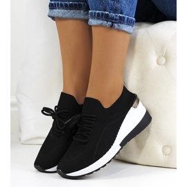 Sneakers nere sulla zeppa Sabelia nero 1