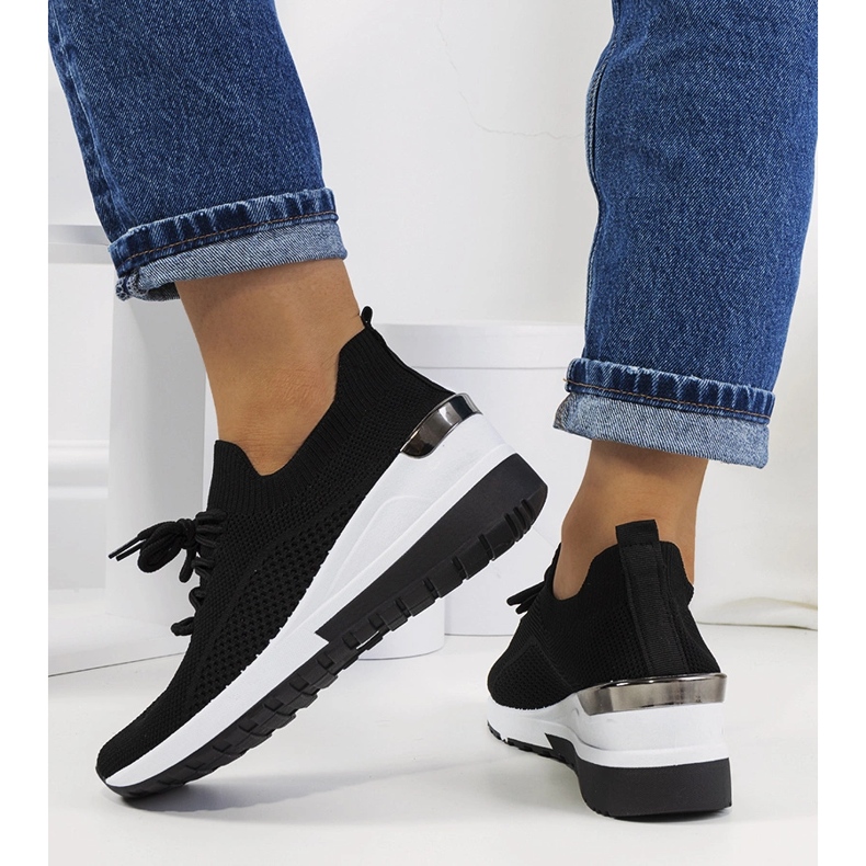 Sneakers nere sulla zeppa Sabelia nero 2