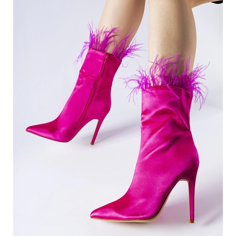 Stivali rosa decorati con piume Selvana 1