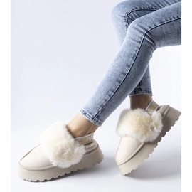 Pantofole isolanti beige chiaro con elastico di Sangro 1