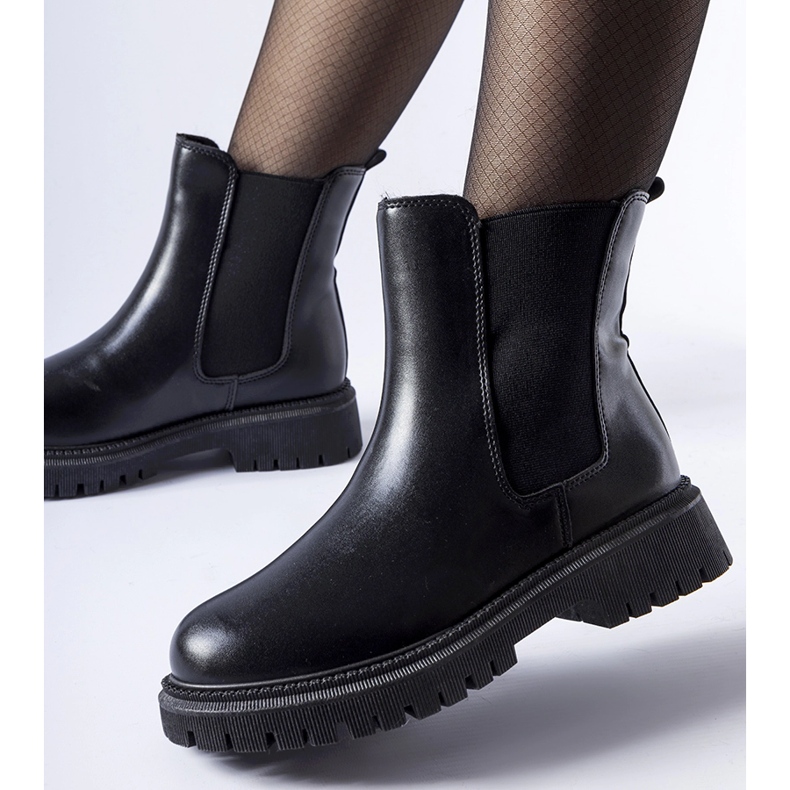 Stivaletti slip-on classici isolati neri di Noas nero 1