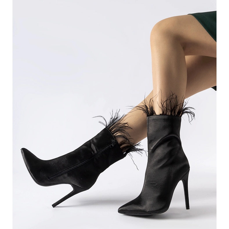 Stivaletti neri decorati con piume Selvana nero 1