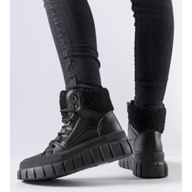 Scarpe da ginnastica Adamsville nere isolate nero 1