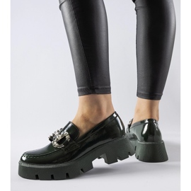 Mocassini in vernice verde con strass Cezet 1