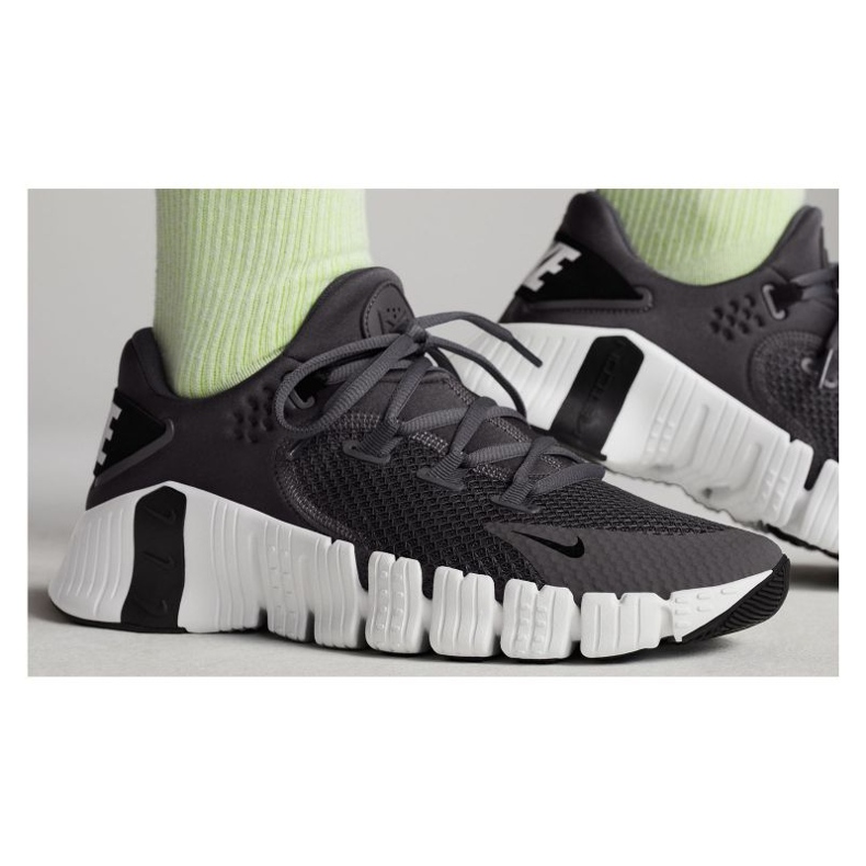 Scarpe da allenamento Nike Free Metcon 4 CT3886-011 grigio 3