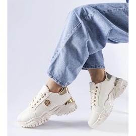 Sneaker beige con massiccia suola Arpaia 1