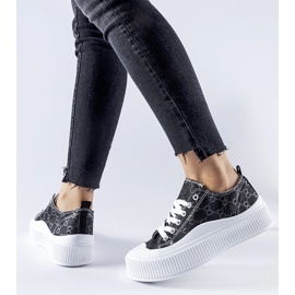 Sneakers nere decorate con il monogramma Cavi nero 1