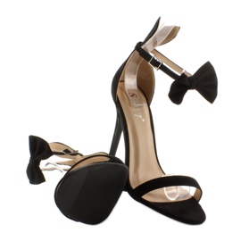 Sandali su spilla con orecchie ZJ-15P Nero 2